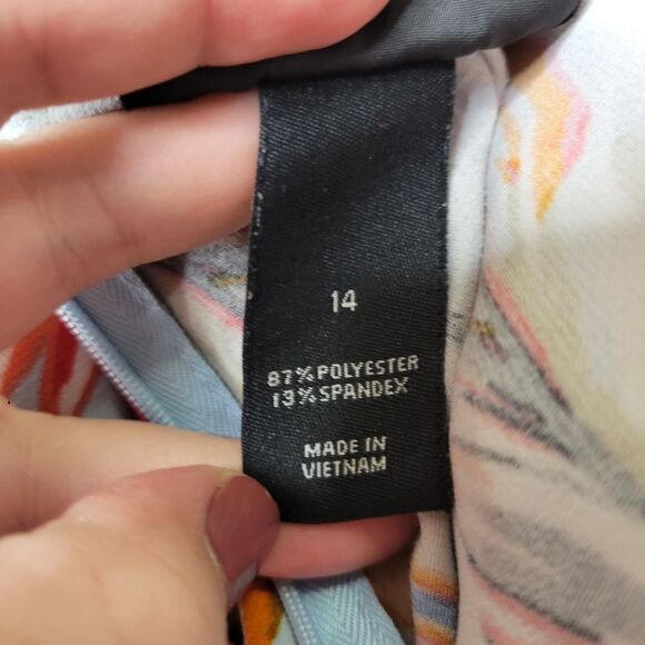 Lane Bryant Colorful Feather High-Waisted Knee Length Belted Pencil Skirt 14 - Picture 7 of 8